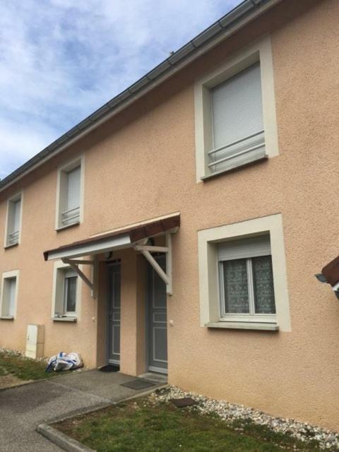 Appartement T3 A Belley Au Calme Avec Jardin Privatif Exteriér fotografie